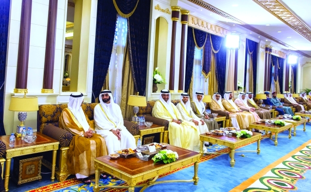 "العويس والمزروعي والجابر والبواردي والمبارك وناصر السويدي وعبد الله السويدي"