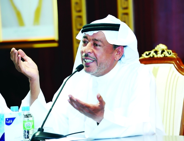 "سيف السعدي:  جمال النص يكمن في تلقائيته ومُباشرته وسرعة فهمه"
