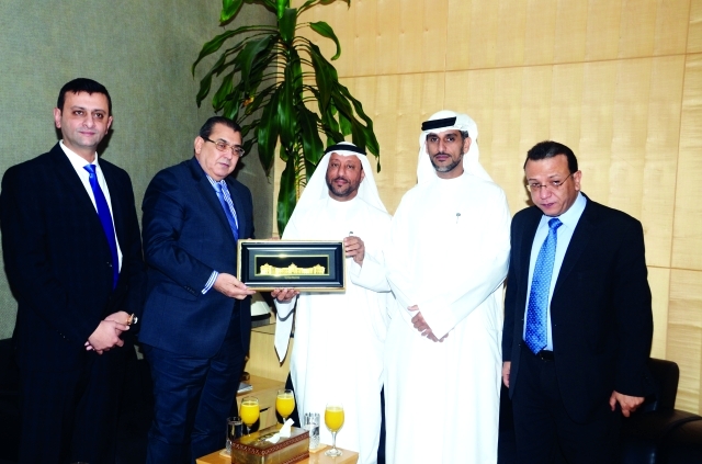 "المدفع خلال استقبال الوفد الأردني -\tالبيان"