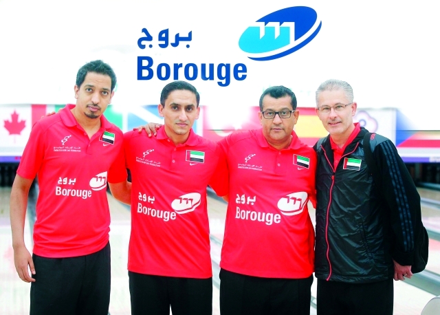 "شاكر علي ونايف عقاب وحسين السويدي ثلاثي منتخب الإمارات للبولينغ  - البيان"