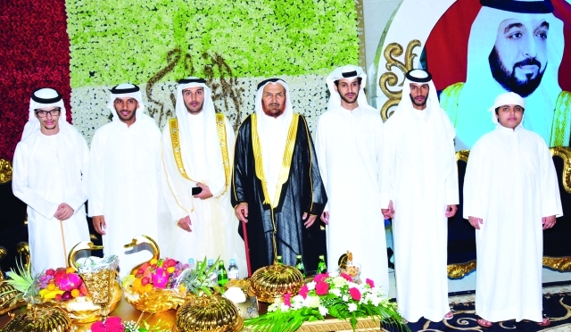 "العريس ووالده وإخوانه"
