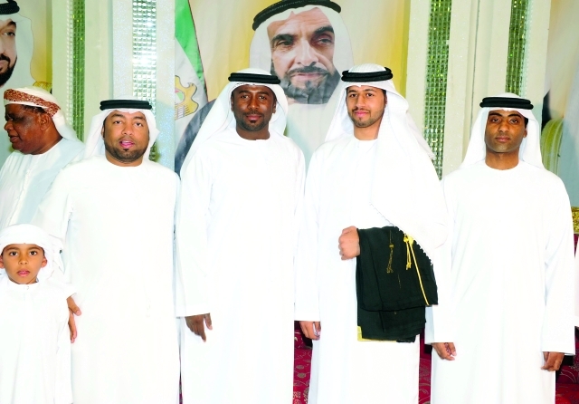 "العريس ويوسف حارب وعم العريس وحمد الكويتي"