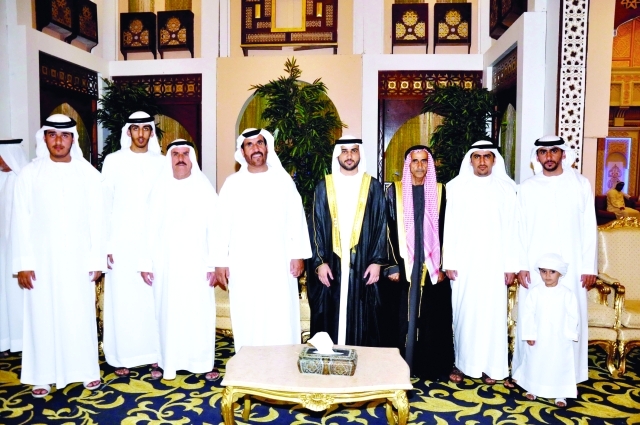 "العريس والأهل"