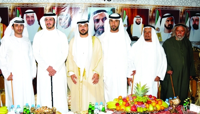 "محمد بن سلطان بن خليفة بن زايد آل نهيان والعريس حمود ووالد العروس وشقيقها وعدد من الأهل"