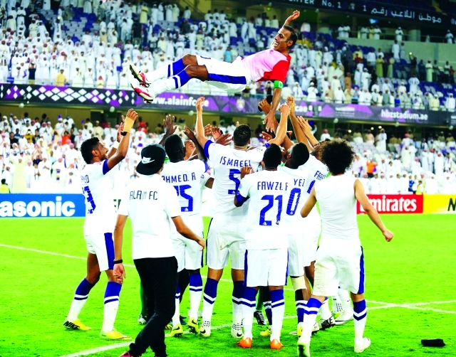 "احتفالية خاصة بقائد الفريق - البيان"