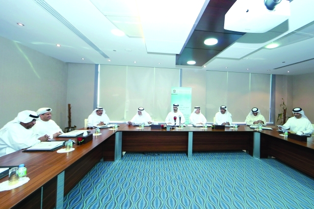 "إدارة الهيئة العامة لرعاية الشباب والرياضة بحثت قضايا مهمة خلال اجتماعها الأخير في دبي - تصوير- خالد نوفل"