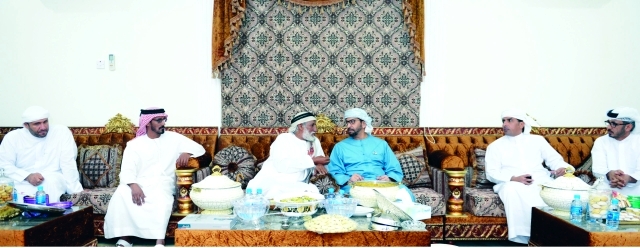 ".. وسموه لدى زيارته المواطن قنون العامري  \t  وام"