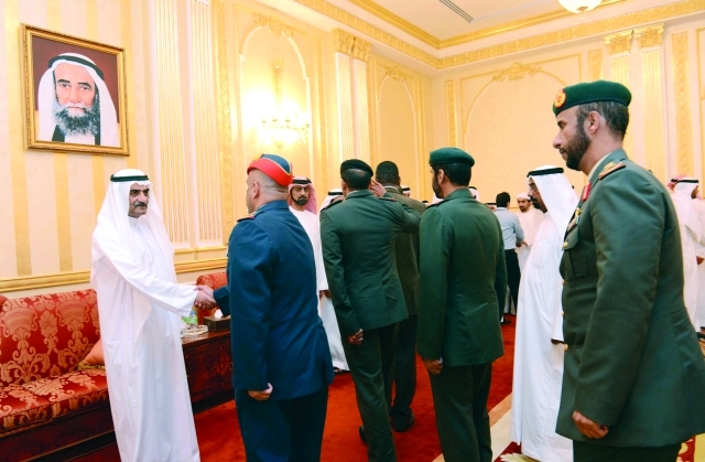 "الشرقي يتلقى التعازي من ضباط القوات المسلحة"