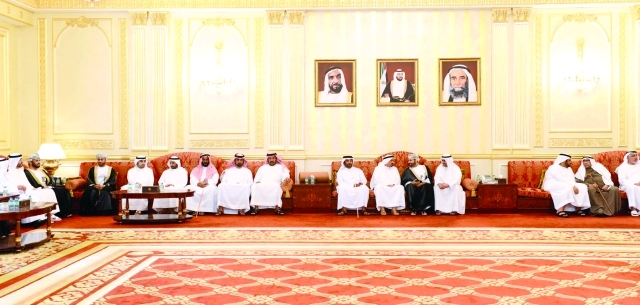 "الشرقي والنعيمي يتلقيان التعازي بحضور عمار بن حميد ومحمد بن حمد الشرقي ــ وام"