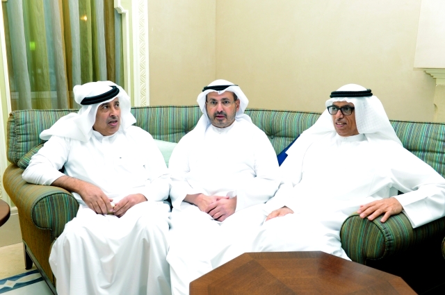 "عبيد الأصلي، عبدالله الملا، وأحمد المطروشي"