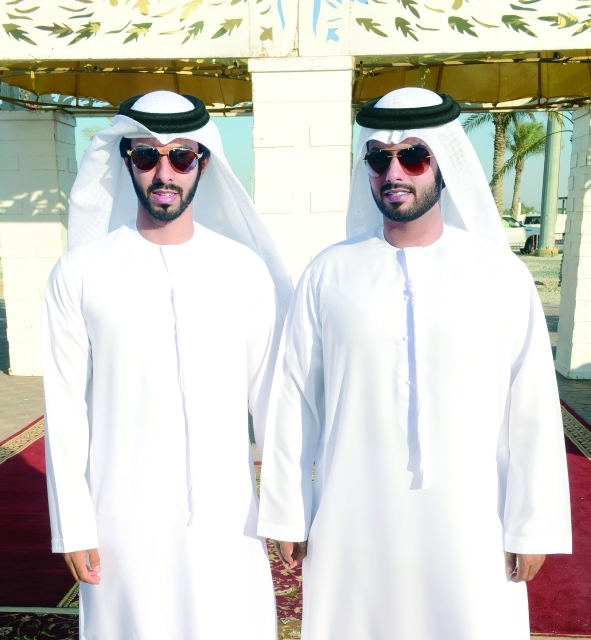 "العريسان عشير ومحمد"