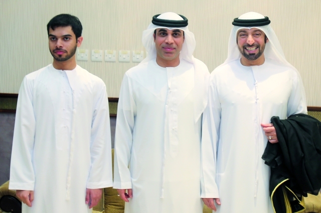 "العريس ومهدي علي ونجله صالح مهدي علي"