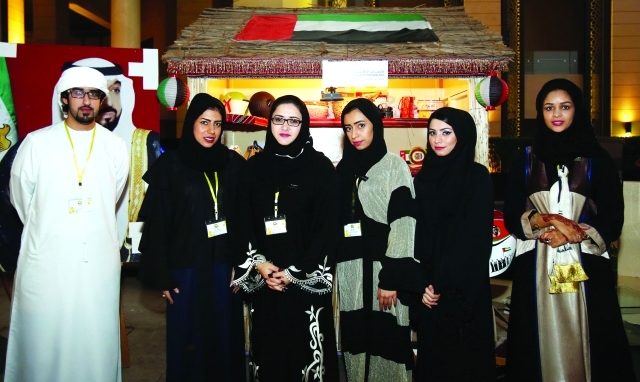 "فريق عمل تنفيذ المشروع ــ تصوير اكزفير ويلسون"