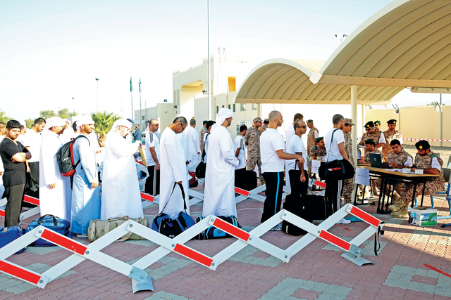 "المجندون خلال إنهاء الإجراءات \t تصوير ناصر بابو"