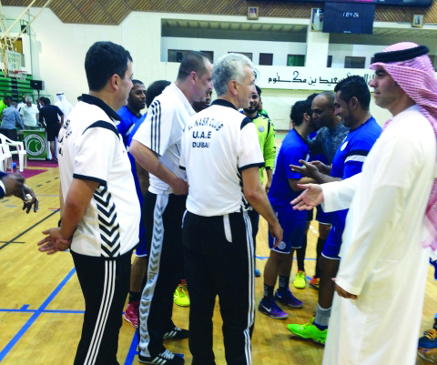 "عبد الرزاق الهاشمي يهنئ اللاعبين"