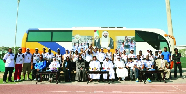 "الماراثون يصل إلى المحطة الأخيرة في أبوظبيتصوير - مجدي إسكندر"