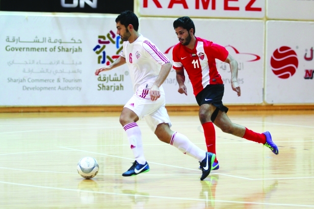 "من لقاء الأهلي والشارقة الموسم الماضي \t أرشيفية"