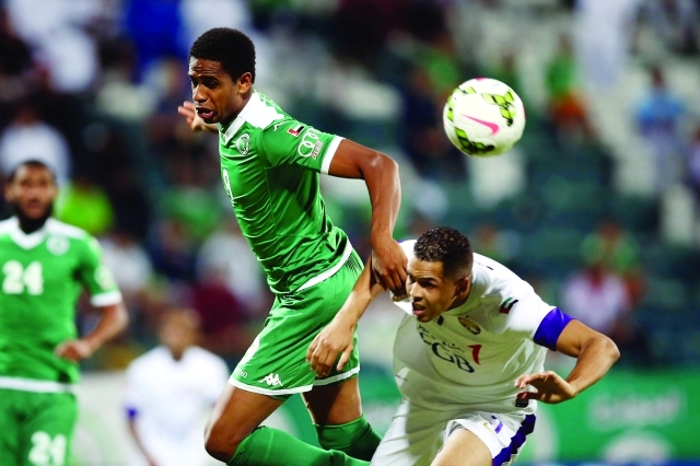 "الشباب والعين أشعلا الصراع على درع الدوري تصوير - سالم خميس"