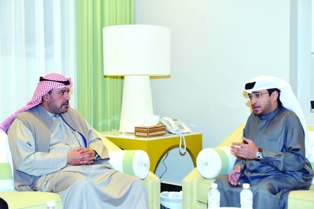 "خلال اللقاء المشترك بين الفهد والعصيمي  تصوير جابر عابدين"