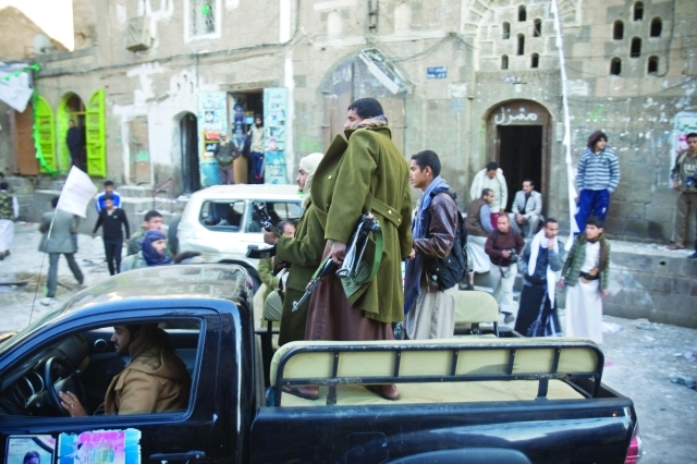 "مسلحون حوثيون وسط العاصمة اليمنية صنعاء ــ\tأ.ب"