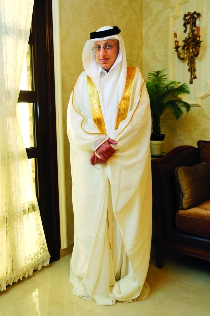 "سهيل الريس يدخل عالماً راقياً في علاقته مع «البشت»"