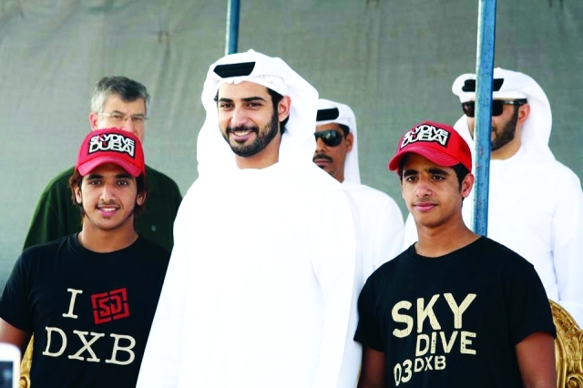 "الشقيقان الفلاسي على منصات التتويج - البيان"