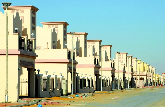 "تمويل إسكان المواطنين أولوية لدى وزارة المالية \t \t أرشيفية"