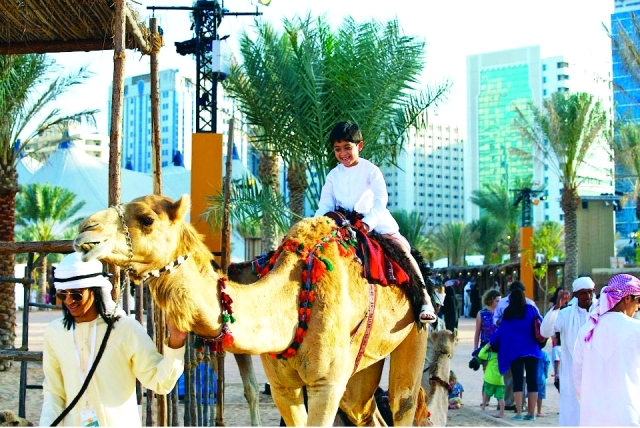 "ركوب الجمال يستعيد جمال التراث"