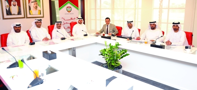 "اجتماع لجنة الشؤون المجتمعية مع هيئة الشباب والرياضة - البيان"