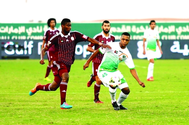 "الإمارات يفوز على الوحدة بأداء قوي - تصوير - محمد حنيف"