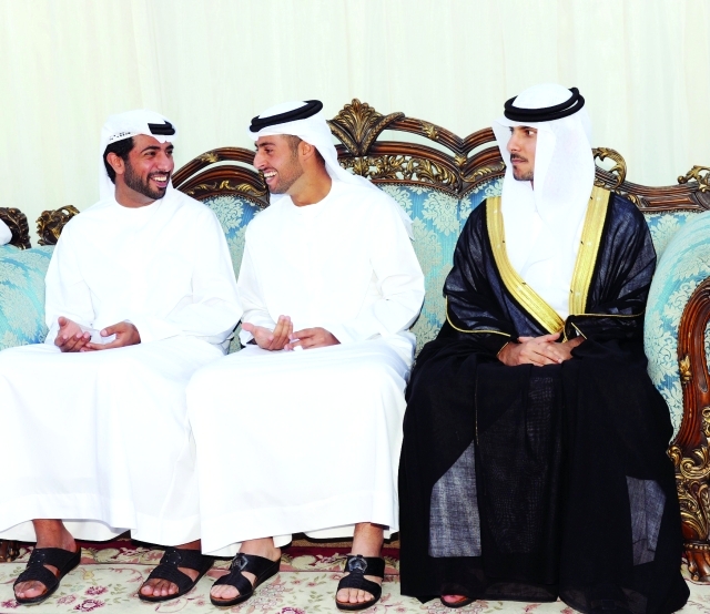 "العريس ومحمد بن نهيان وزايد بن خليفة بن سلطان بن شخبوط"