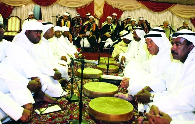 «المالد».. نظم الكلمات حباً في سيرة الرسول
