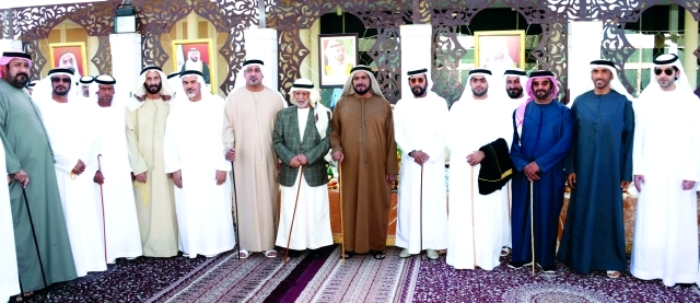 "طحنون وسيف بن محمد ونهيان بن زايد وسلطان بن خليفة وهزاع بن طحنون خلال الحفل"