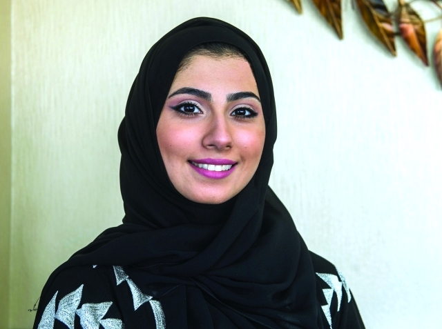 "فاطمة البناي"