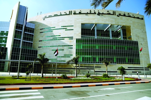 "المبنى الرئيس للمستشفى يتكون من طابق سفلي وآخر أرضي وأربعة طوابق بمساحة 57 ألف متر مربع ــ تصوير: محمد حنيف"