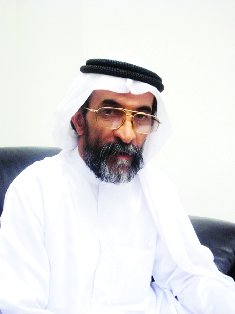 "علي أبوالريش"