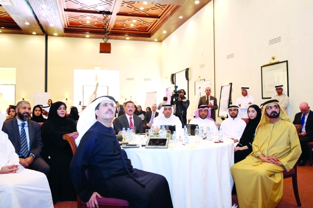 ".محمد بن راشد يتابع فعاليات ورش العمل بحضور سعيد الطاير"