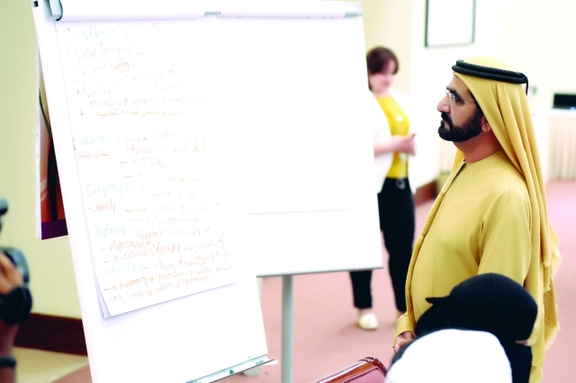 "محمد بن راشد يتابع فعاليات ورش العمل بحضور سعيد الطاير"