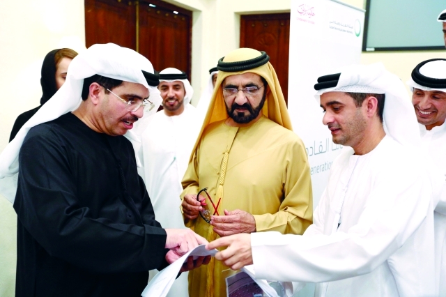 "نائب رئيس الدولة يستمع من سعيد الطاير لشرح حول إحدى المبادرات المطروحة"