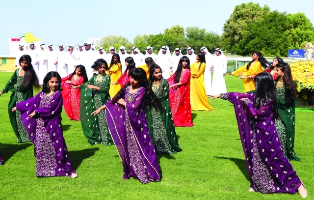 "فقرات متنوعة للترفيه عن الجمهور - البيان"