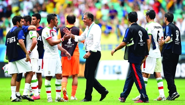 "كيروش خلال قيادته منتخب إيران في مونديال البرازيل - أرشيفية"
