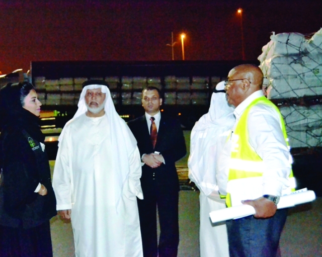 "إبراهيم بوملحة يتابع سير المساعدات بحضور شيماء الزرعوني \t ــ من المصدر"