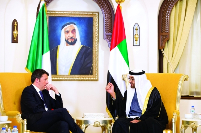 "محمد بن زايد متحدثاً إلى  ماثيو رينزي  ــ  وام"