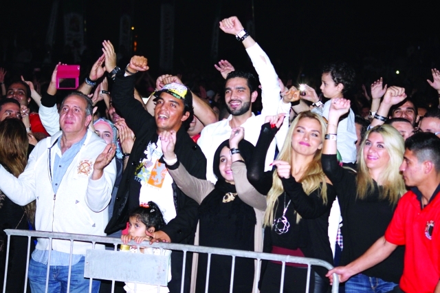 "الجمهور تفاعل مع الامسية الغنائية الثالثة"