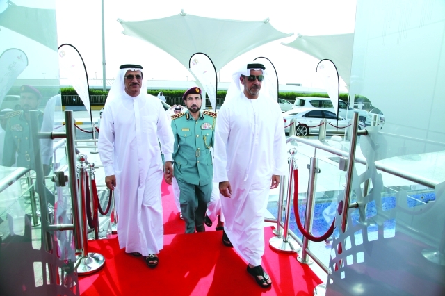 "سيف بن زايد والمنصوري والشعفار"