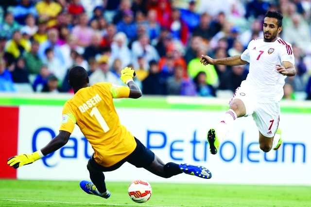 رباعية إماراتية تدك الشباك القطرية