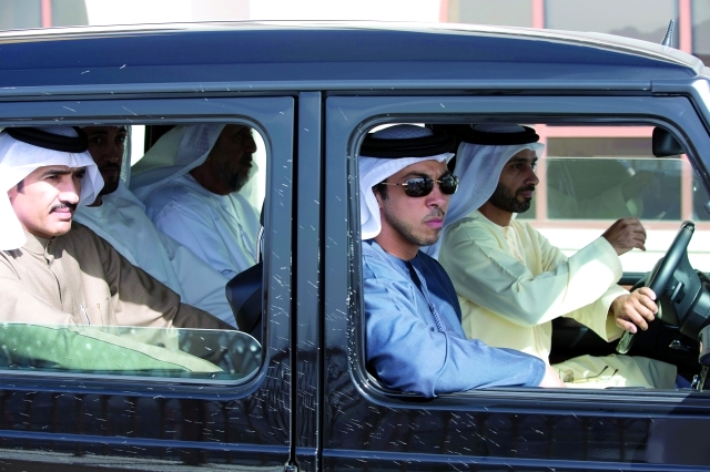 "منصور بن زايد وأحمد بن حميد والزعابي والمزروعي خلال الزيارة"