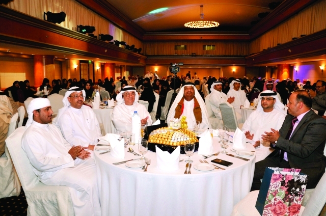 "خلال الحفل"