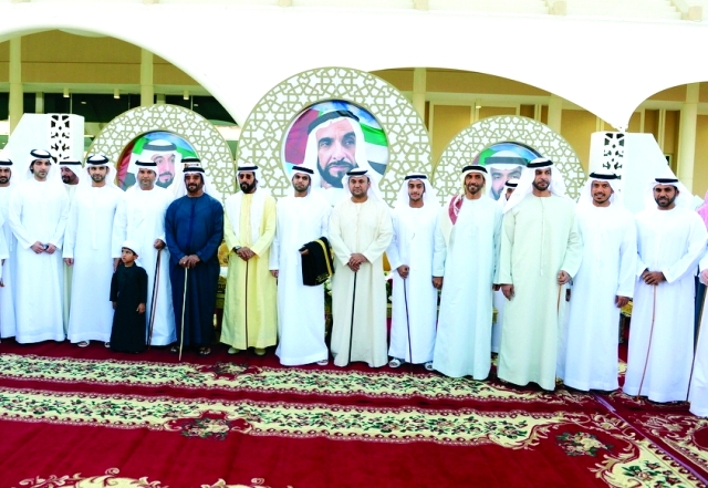 "طحنون وسيف بن محمد ونهيان بن مبارك وسلطان بن طحنون"