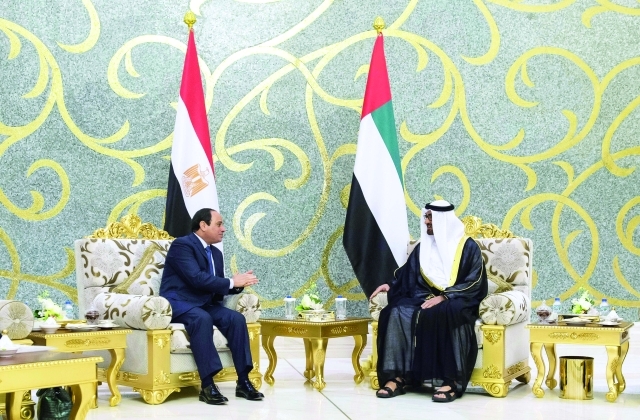 "محمد بن زايد مستقبلاً الرئيس المصري لدى وصوله إلى البلادوام"